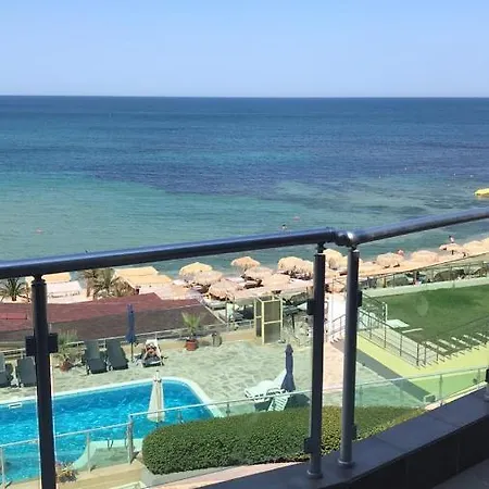 Black Sea Paradise, Luxury 아파트 *
